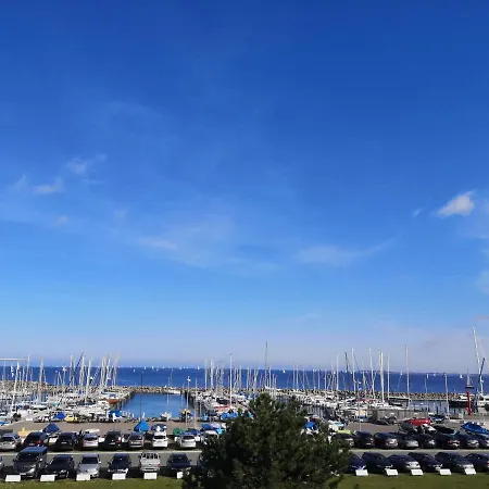 Sunny Seaside *